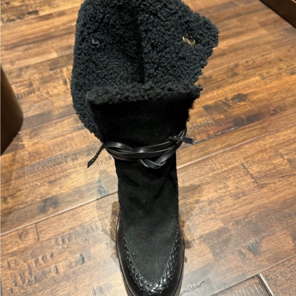 Coach Bootie Black Kisslock Leather Wedge Sheepskin Shearling Boot Size 6 - Picture 8 of 10